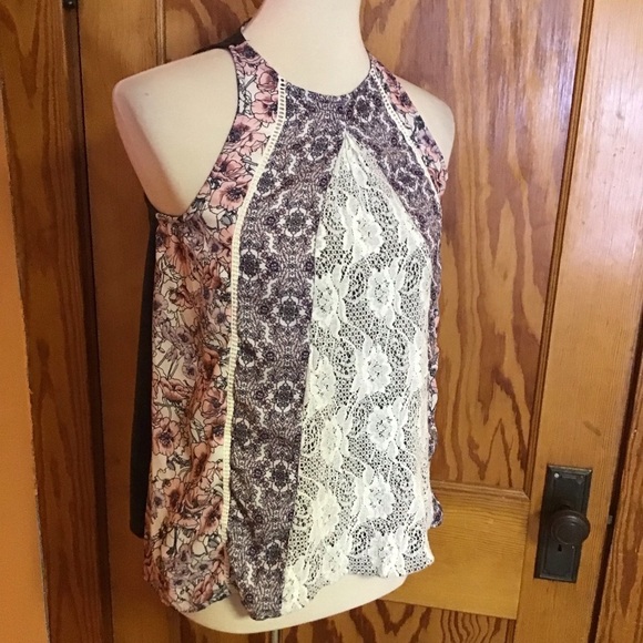 Taylor & Sage Boho Floral n lace top - Picture 8 of 9